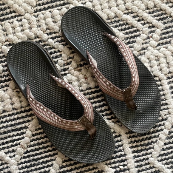 Chaco Women’s Thong Sandals Size 10 - Picture 1 of 5